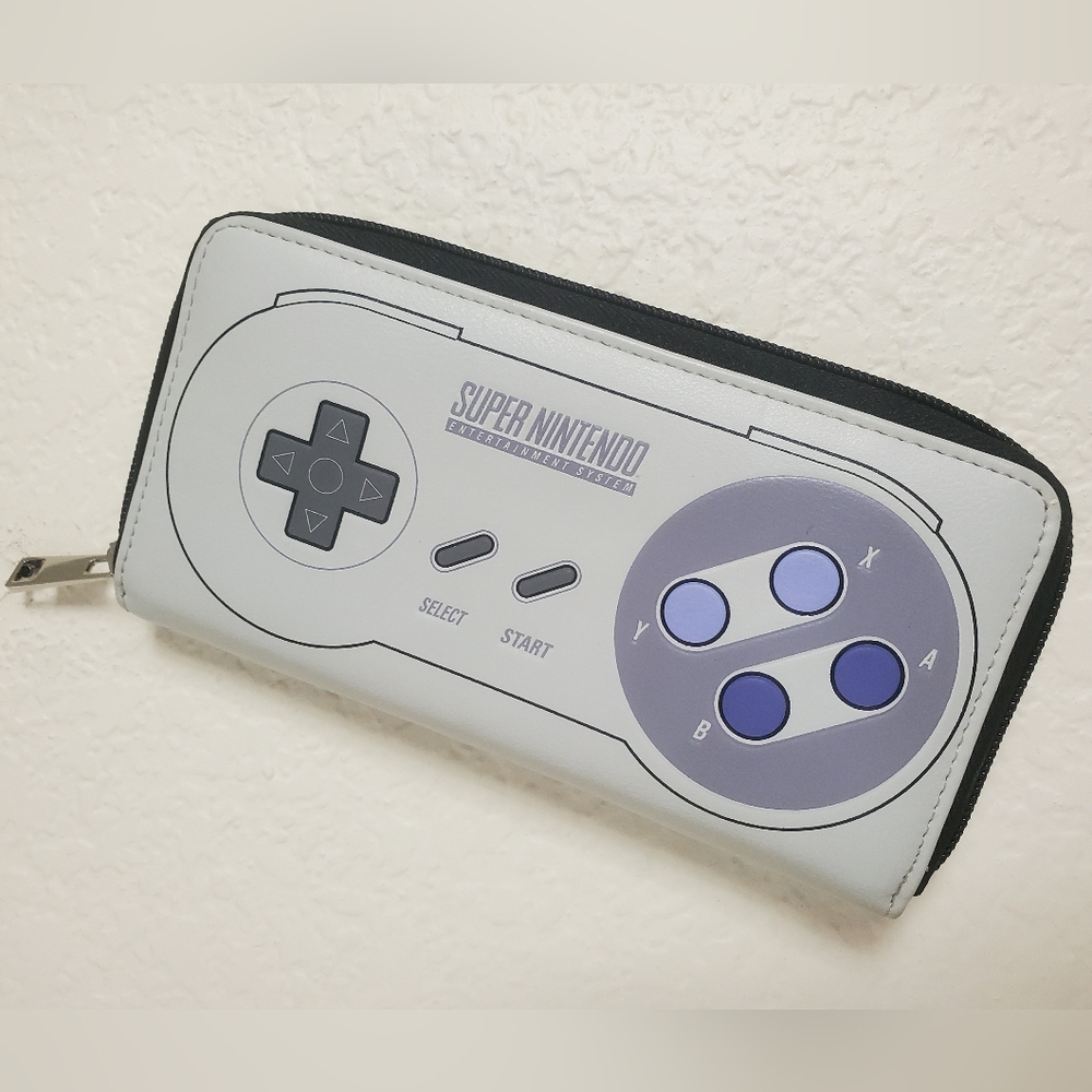 RARE Vintage Original Great Condition Super Nintendo Controller Zip Wallet